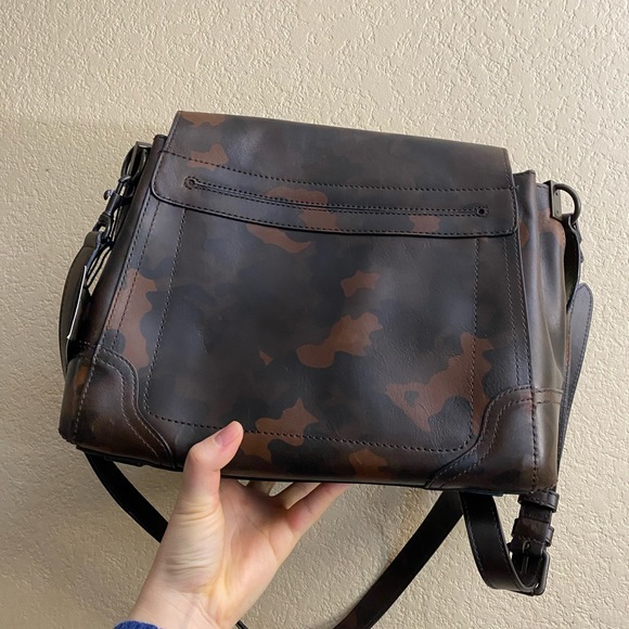 FLASH SALE Frye Charlie Shoulder Bag real leather in Camo (brown) NWT - Picture 3 of 6